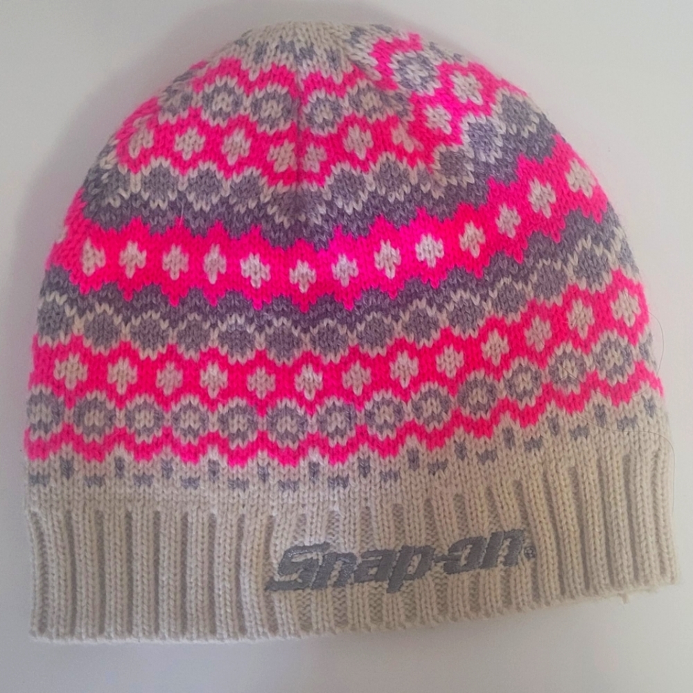 Snap-on beanie